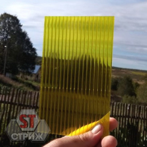 Поликарбонат цветной GOODPLAST 4 мм Желтый 6м (Пластилюкс)