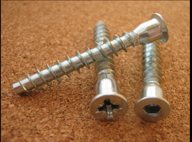 Винт-конфирмат 7*70 (8шт) - пакет/40