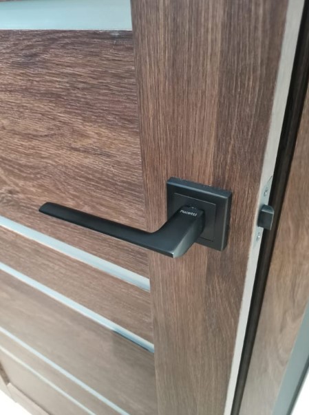 Ручка дверная RAP 21-S BL, квадр накл, черный