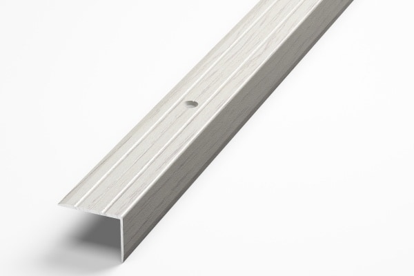 Порог угловой ПУ-03 (24*18) 0,9м. Дуб Арктик (105) (12)