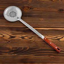 Шумовка для казана узбекская 43см, диаметр 12см, с деревянной ручкой 														