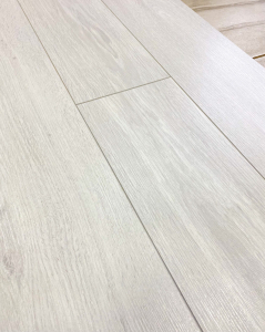 Ламинат Strong GW 4V фаска Дуб Пале 1380*190*8мм. (0,2622) 1/8 (480)